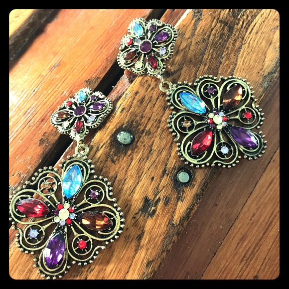 Rhinestone dangle earrings - Picture 1 of 2